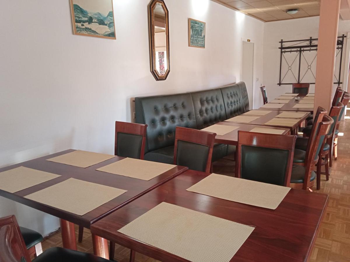 Hotel & Restaurant Zum Adlersberg Schleusingen Ngoại thất bức ảnh